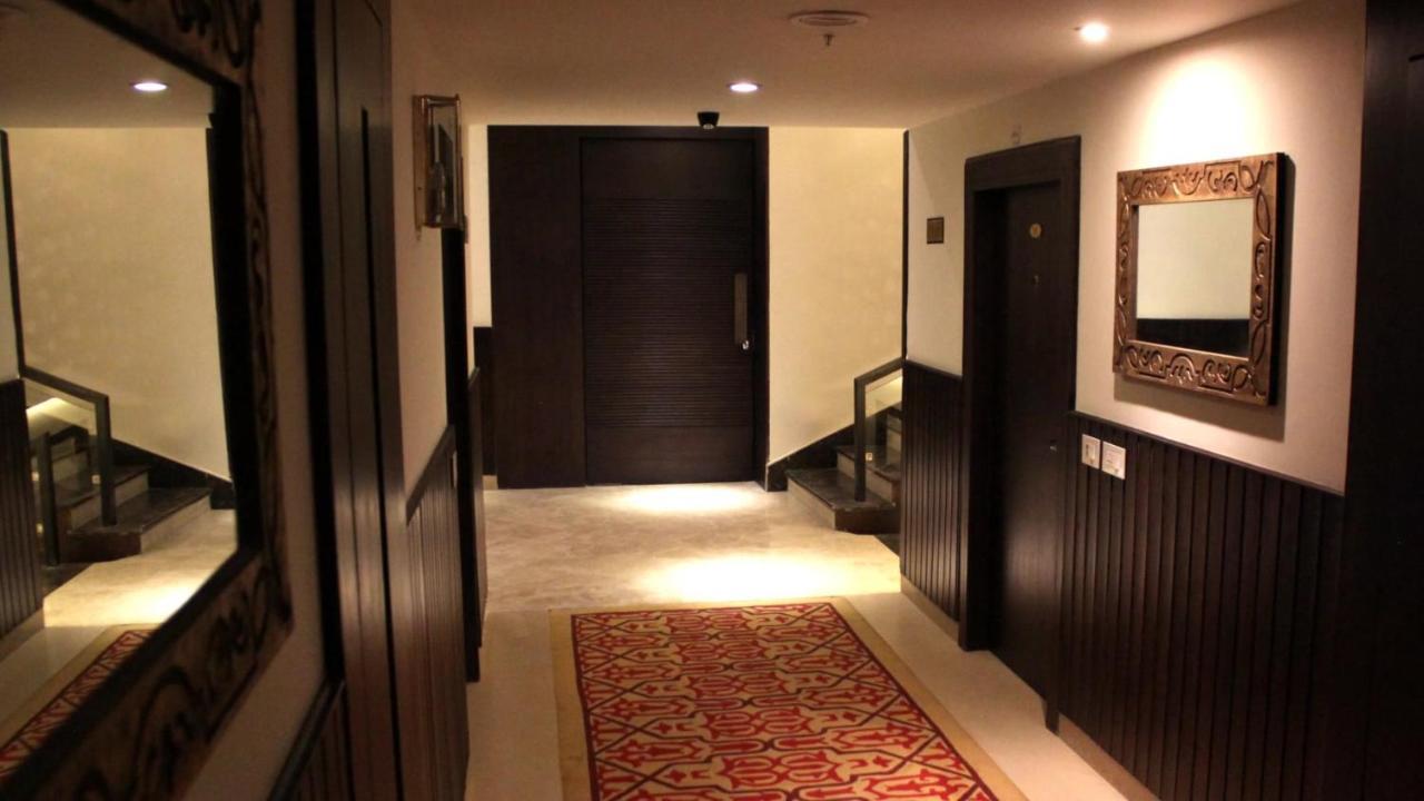 Hotel 17 Miles Jammu Esterno foto